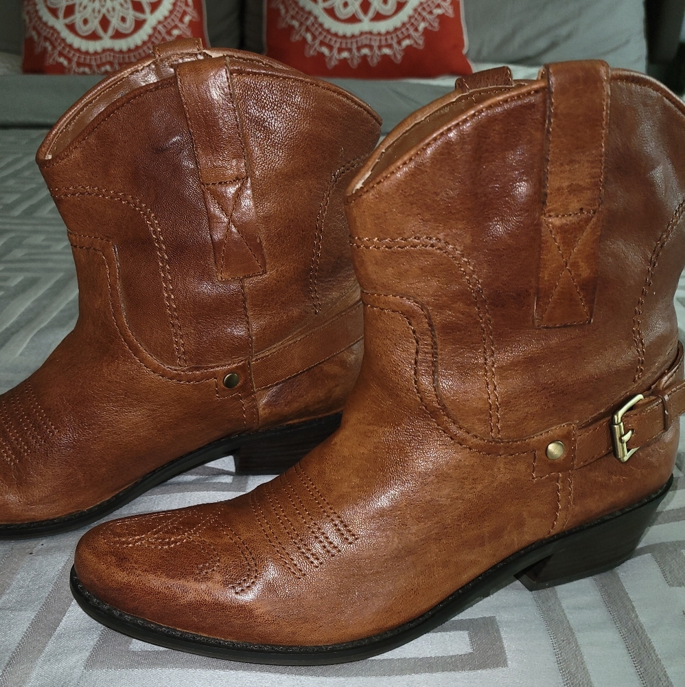 Franco Sarto -size 8 Tan color boots